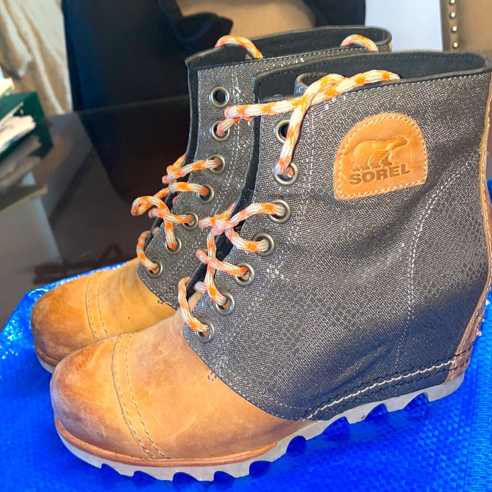 SOREL 1964 Premium Wedge Ankle Bootie Elk Brown Leather Snake Canvas US 8.5